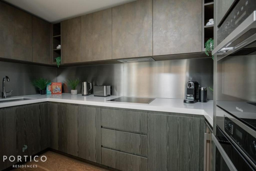 Stunning 2-bed With Pool In Nine Elms Appartamento Londra