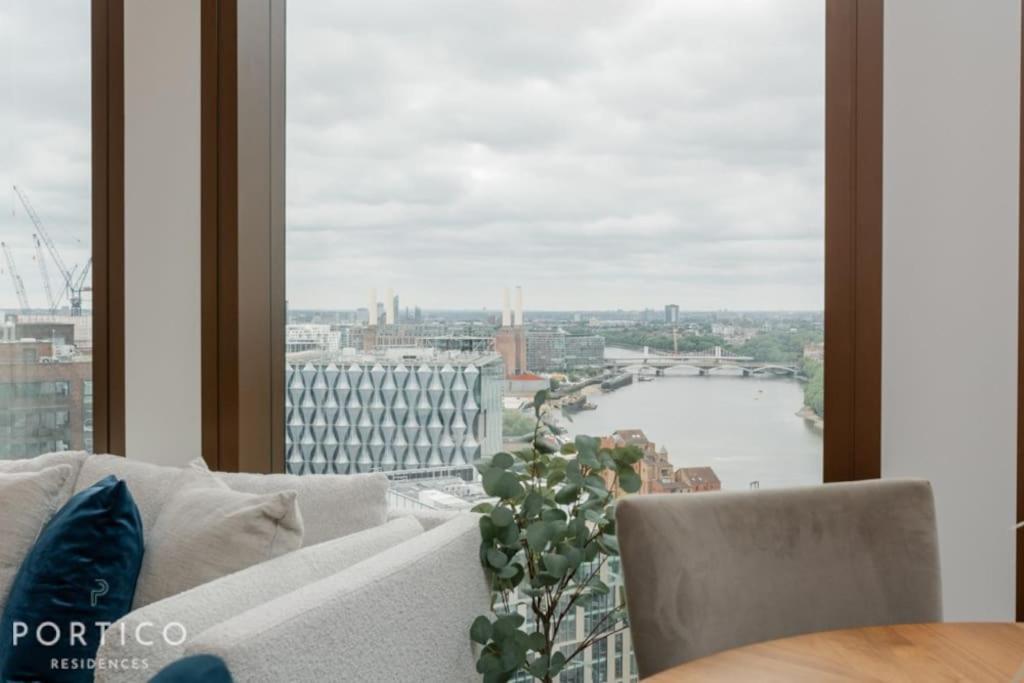 Appartamento Stunning 2-bed With Pool In Nine Elms Londra