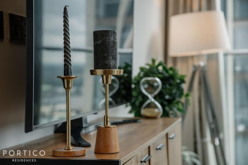 Stunning 2-bed With Pool In Nine Elms Appartamento *