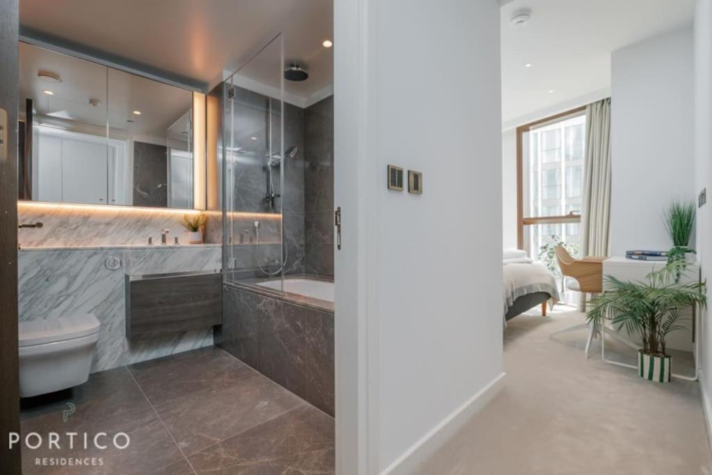 Appartamento Stunning 2-bed With Pool In Nine Elms