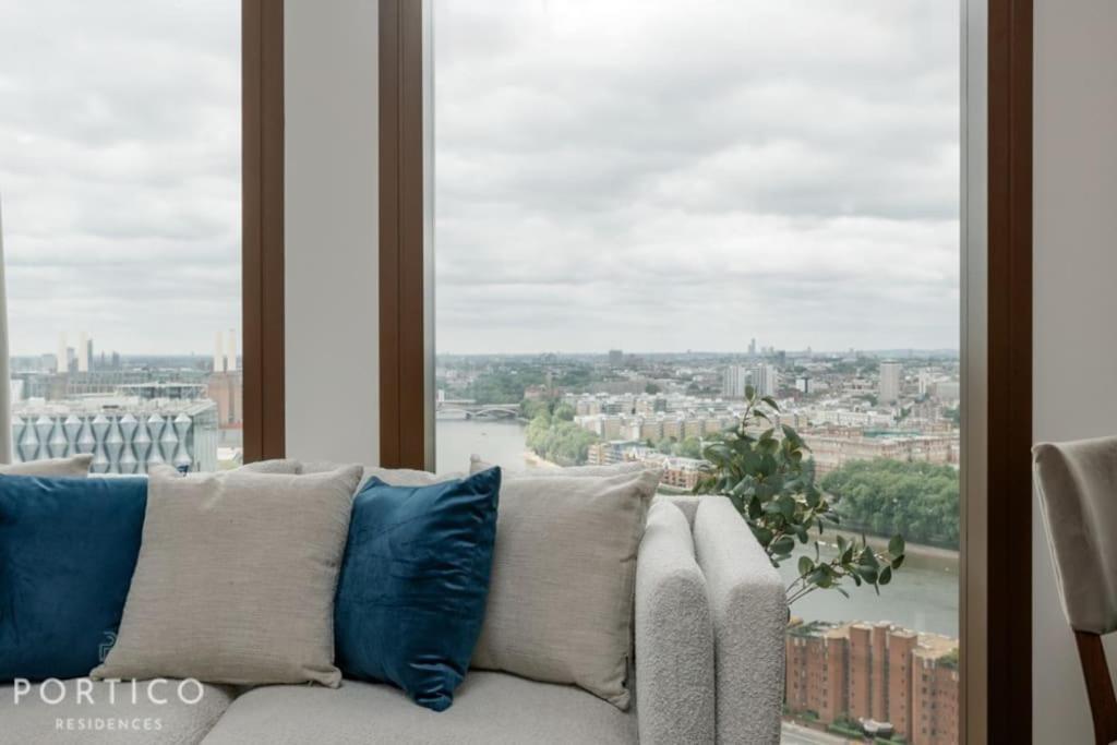 Appartamento Stunning 2-bed With Pool In Nine Elms Londra