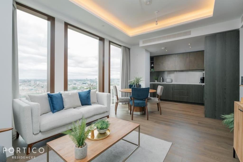 Stunning 2-bed With Pool In Nine Elms * Londra